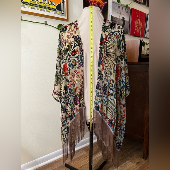 🪷 Velvet Fringe Kimono, Multicolored Velvet Flowers, Fringe, Jacket, Cover Up - Picture 6 of 9